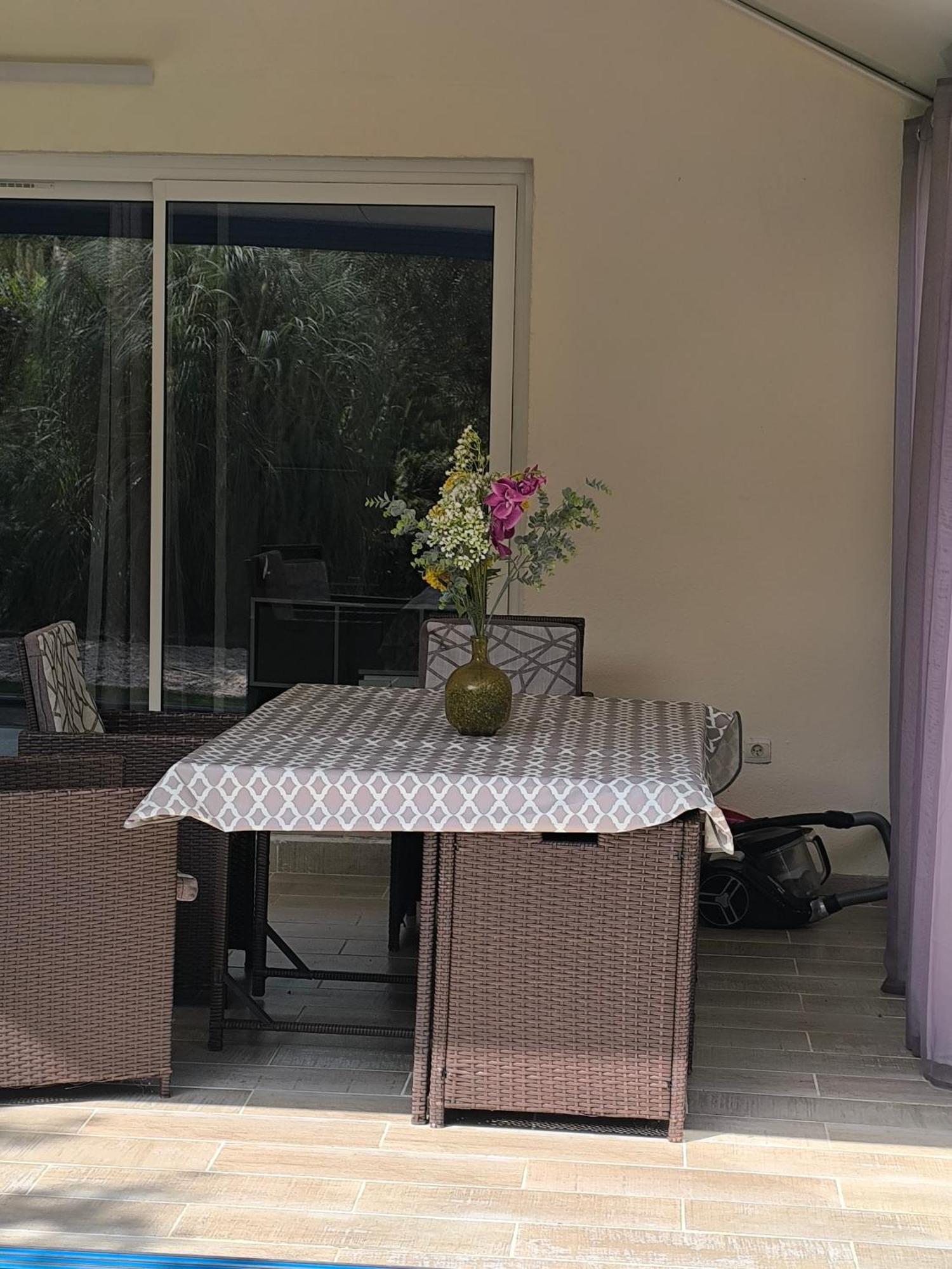 Villa Terre Neuve Signes Luaran gambar
